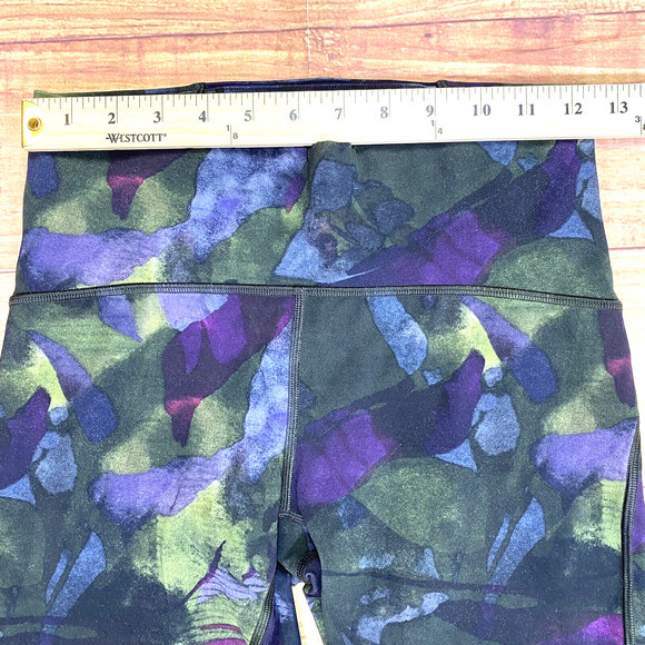 LULULEMON Train Times Aura Dark Chrome Multi Size 6 EUC‎ - Picture 3 of 8